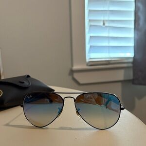 Ray-Ban Aviator Sunglasses - Blue Gradient Lenses